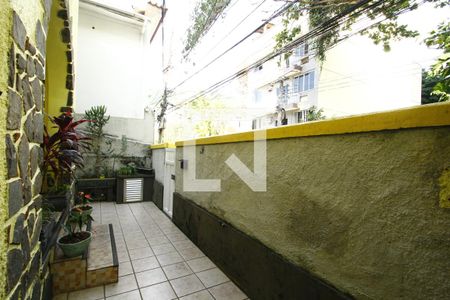 Casa à venda com 176m², 4 quartos e sem vagaVaranda