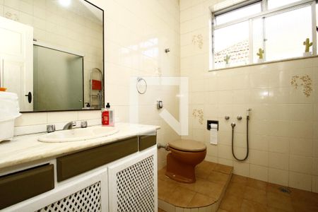 Casa à venda com 176m², 4 quartos e sem vagaBanheiro