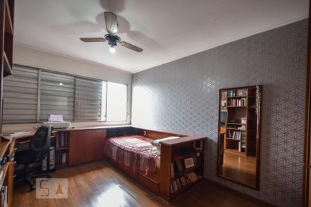 Apartamento à venda com 195m², 4 quartos e 2 vagasQuarto 02