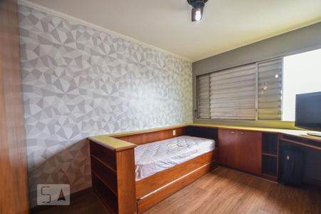 Apartamento à venda com 195m², 4 quartos e 2 vagasQuarto 04