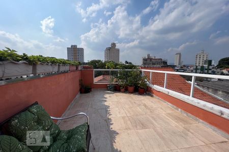 Casa à venda com 192m², 2 quartos e 2 vagas Casa à venda com 192m², 2 quartos e 2 vagasTerraço
