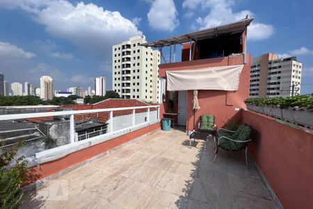 Casa à venda com 192m², 2 quartos e 2 vagas Casa à venda com 192m², 2 quartos e 2 vagasTerraço