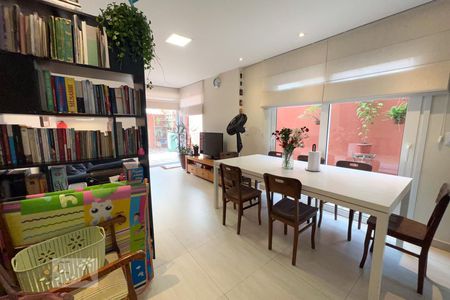 Sala de casa à venda com 2 quartos, 192m² em Vila Ipojuca, São Paulo