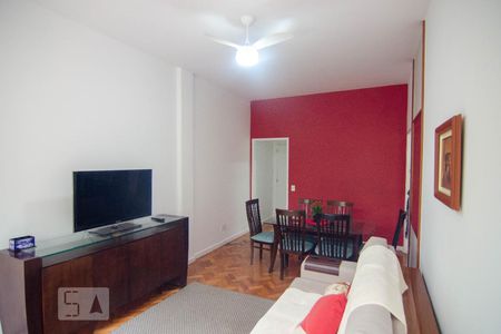 Sala de apartamento para alugar com 2 quartos, 70m² em Botafogo, Rio de Janeiro