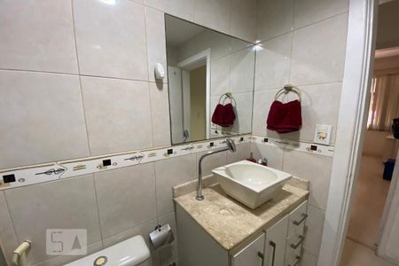 Apartamento à venda com 79m², 2 quartos e 1 vaga Apartamento à venda com 79m², 2 quartos e 1 vagaBanheiro Social