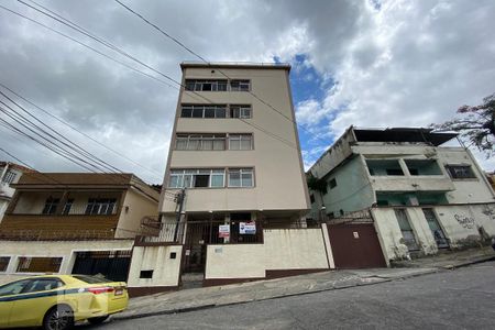 Apartamento à venda com 79m², 2 quartos e 1 vaga Apartamento à venda com 79m², 2 quartos e 1 vagaFachada