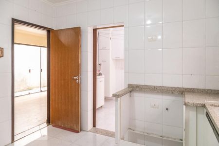 Casa à venda com 361m², 6 quartos e 4 vagasCozinha