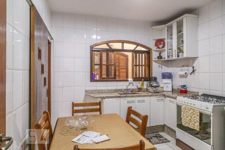 Casa à venda com 361m², 6 quartos e 4 vagasEdícula - Cozinha
