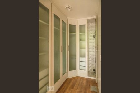 Casa à venda com 361m², 6 quartos e 4 vagasCloset da Suíte