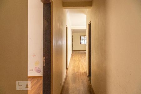 Casa à venda com 361m², 6 quartos e 4 vagasCorredor