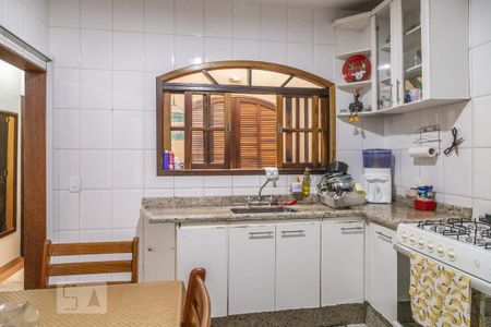 Casa à venda com 361m², 6 quartos e 4 vagasEdícula - Cozinha