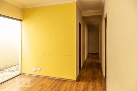 Casa à venda com 361m², 6 quartos e 4 vagasCorredor