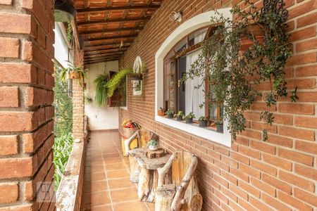 Casa à venda com 361m², 6 quartos e 4 vagasEdícula - Varanda