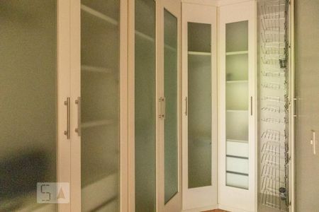 Casa à venda com 361m², 6 quartos e 4 vagasCloset da Suíte