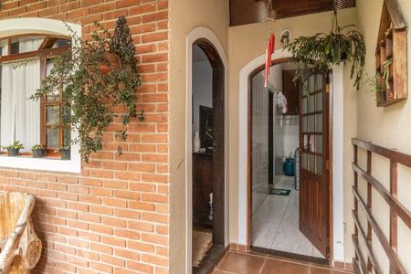 Casa à venda com 361m², 6 quartos e 4 vagasEdícula - Entrada