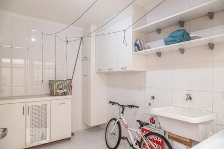 Casa à venda com 361m², 6 quartos e 4 vagasÁrea de Serviço