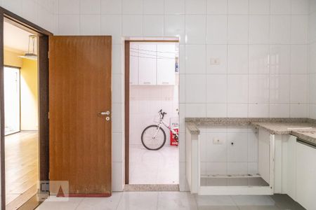 Casa à venda com 361m², 6 quartos e 4 vagasCozinha