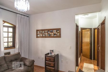 Casa à venda com 361m², 6 quartos e 4 vagasEdícula - Sala