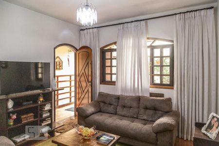 Casa à venda com 361m², 6 quartos e 4 vagasEdícula - Sala