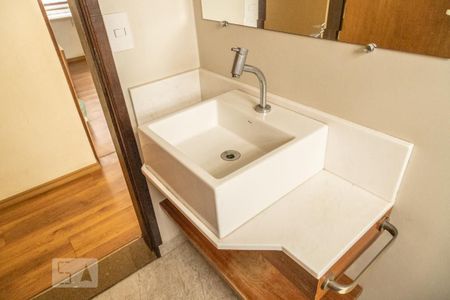 Casa à venda com 361m², 6 quartos e 4 vagasLavabo