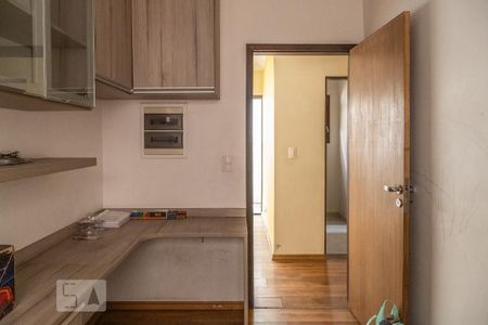 Casa à venda com 361m², 6 quartos e 4 vagasEscritório