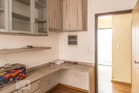 Casa à venda com 361m², 6 quartos e 4 vagasEscritório