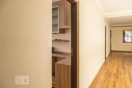 Casa à venda com 361m², 6 quartos e 4 vagasCorredor
