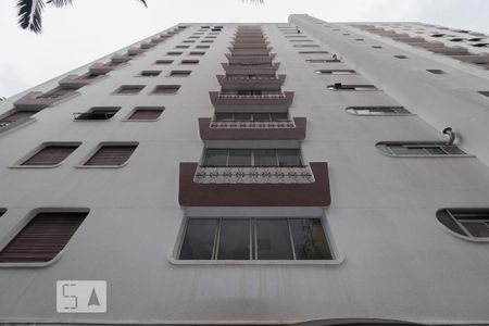 Apartamento para alugar com 125m², 3 quartos e 1 vaga Apartamento para alugar com 125m², 3 quartos e 1 vagaFachada