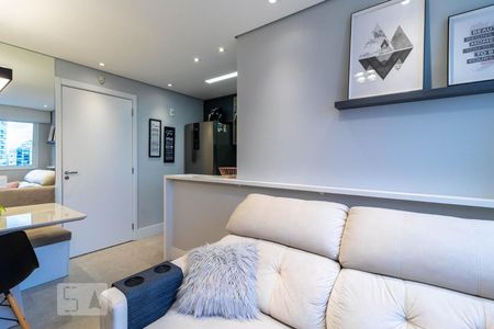 Sala de Estar de apartamento à venda com 2 quartos, 43m² em Santa Teresinha, São Paulo