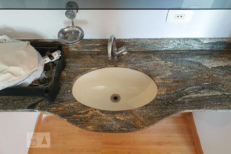 Banheiro de apartamento para alugar com 1 quarto, 45m² em Vila Mariana, São Paulo