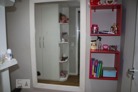 Casa de condomínio à venda com 250m², 5 quartos e 2 vagasQuarto 2