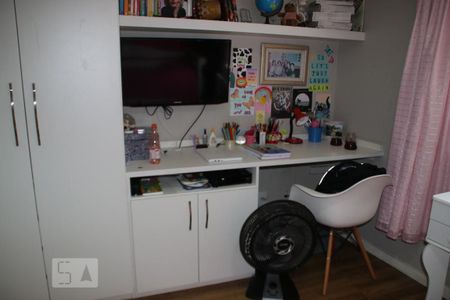 Casa de condomínio à venda com 250m², 5 quartos e 2 vagasQuarto 2