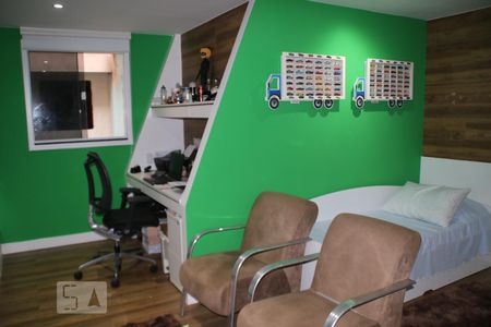 Casa de condomínio à venda com 250m², 5 quartos e 2 vagasQuarto 1