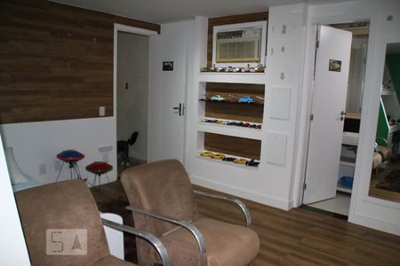 Casa de condomínio à venda com 250m², 5 quartos e 2 vagasQuarto 1