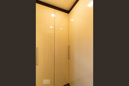 Apartamento à venda com 78m², 2 quartos e 1 vagaCloset