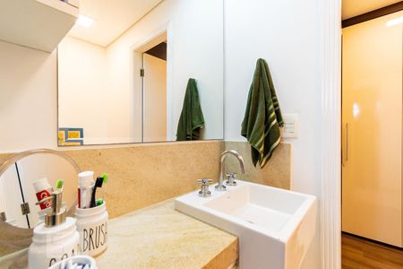 Apartamento à venda com 78m², 2 quartos e 1 vagaBanheiro da Suíte