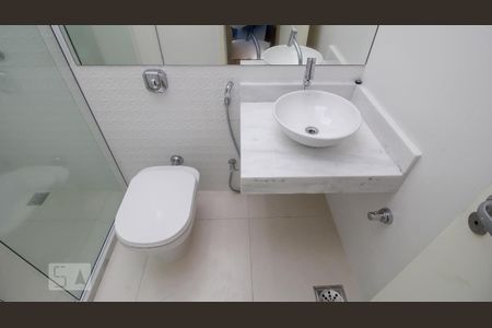 Apartamento à venda com 143m², 3 quartos e 1 vaga Apartamento à venda com 143m², 3 quartos e 1 vagaBanheiro Social 1
