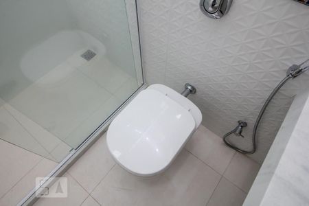 Apartamento à venda com 143m², 3 quartos e 1 vaga Apartamento à venda com 143m², 3 quartos e 1 vagaBanheiro Social 1
