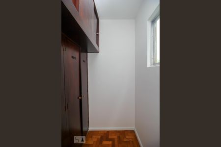 Apartamento à venda com 143m², 3 quartos e 1 vaga Apartamento à venda com 143m², 3 quartos e 1 vagaQuarto de Serviço