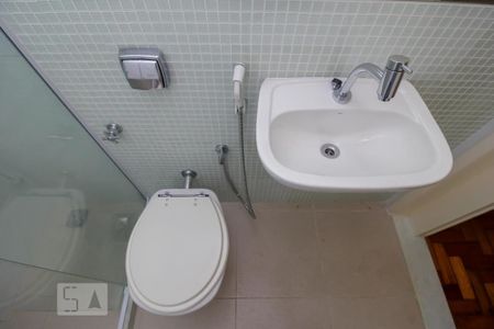 Apartamento à venda com 143m², 3 quartos e 1 vaga Apartamento à venda com 143m², 3 quartos e 1 vagaBanheiro Social 2