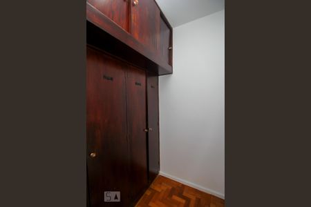 Apartamento à venda com 143m², 3 quartos e 1 vaga Apartamento à venda com 143m², 3 quartos e 1 vagaQuarto de Serviço