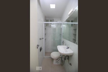 Apartamento à venda com 143m², 3 quartos e 1 vaga Apartamento à venda com 143m², 3 quartos e 1 vagaBanheiro Social 2