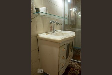 Casa à venda com 180m², 2 quartos e 1 vaga Casa à venda com 180m², 2 quartos e 1 vagaBanheiro 1