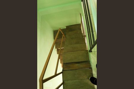 Escada de casa para alugar com 2 quartos, 60m² em Engenho de Dentro, Rio de Janeiro