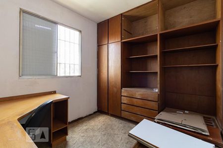 Quarto 2 de apartamento para alugar com 2 quartos, 47m² em Vila Liviero, São Paulo