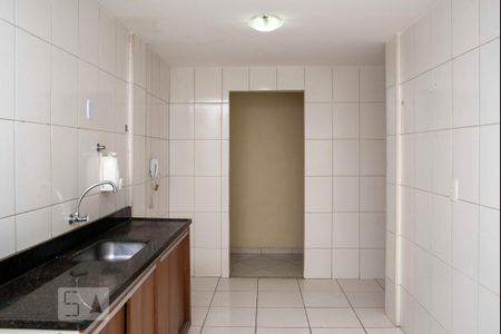 Apartamento para alugar com 98m², 2 quartos e 1 vaga Apartamento para alugar com 98m², 2 quartos e 1 vagaCozinha e Área de Serviço