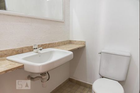 Apartamento à venda com 64m², 3 quartos e 1 vaga Apartamento à venda com 64m², 3 quartos e 1 vagaBanheiro