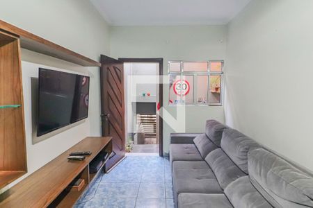 Sala de casa para alugar com 2 quartos, 150m² em Vila Dalva, São Paulo