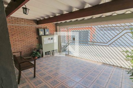 Casa para alugar com 150m², 2 quartos e 3 vagas Casa para alugar com 150m², 2 quartos e 3 vagasGaragem