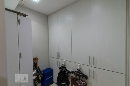 Apartamento à venda com 57m², 1 quarto e 1 vaga Apartamento à venda com 57m², 1 quarto e 1 vagaCloset